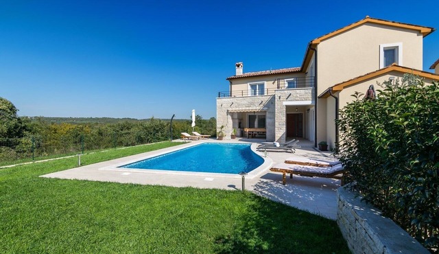Villa with private pool, sauna, HotTub, SPA area, pool table, table tennis.