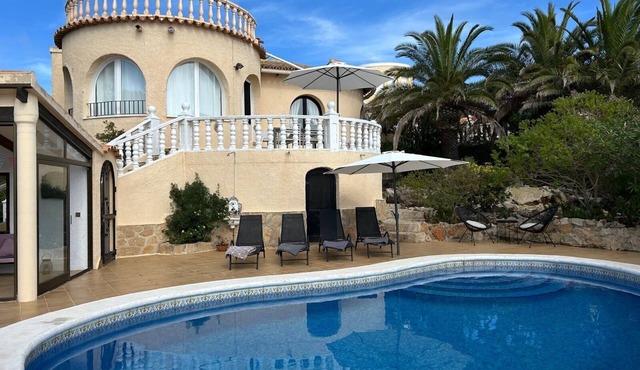 Villa with sea views and private pool on the Costa Blanca