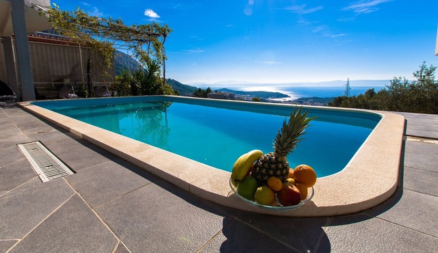 Villa with sea view MAILIJ