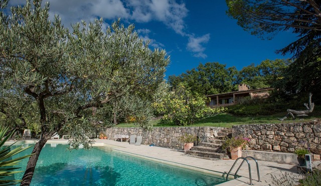 Villa with stunning views and super-sized pool