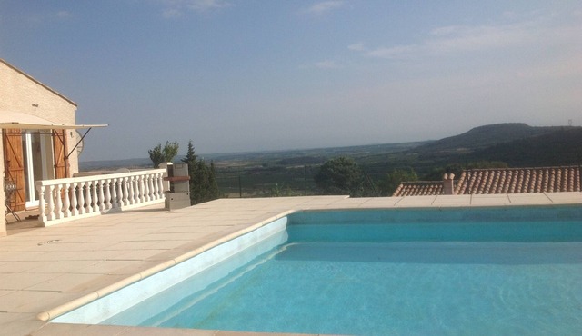 Villa with stunning Views,10x5 private pool, Quiet location, WIFI,large terrace.