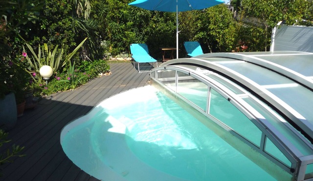 VILLA WITH SWIMMING POOL MONTPELLIER/CASTELNAU. TRAM. 4 PEOPLE.