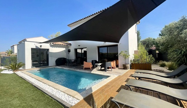 Villa with swimming pool 4 rooms 6 people - Prestige