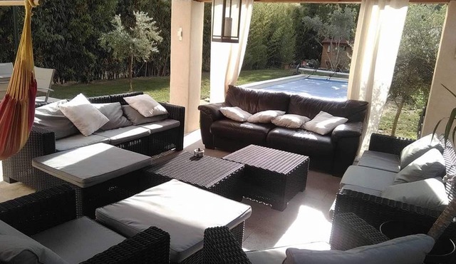 villa with swimming pool and jacuzzi in the heart of an atypical village