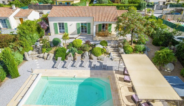 VILLA WITH SWIMMING POOL BETWEEN SEA AND MOUNTAIN!