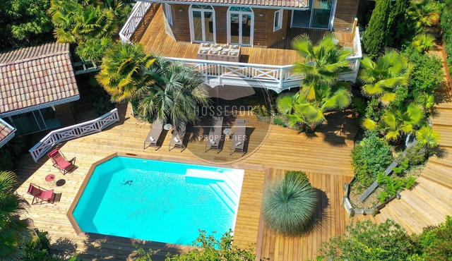 VILLA with SWIMMING POOL GOLF SEIGNOSSE near BEACHES