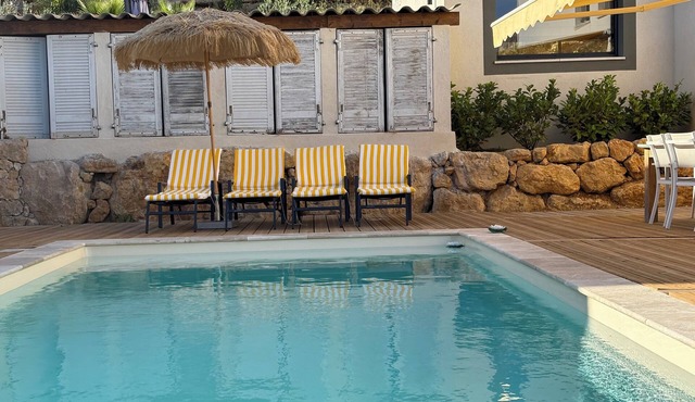 Villa with swimming pool, very quiet, near Cannes/Juans les pins
