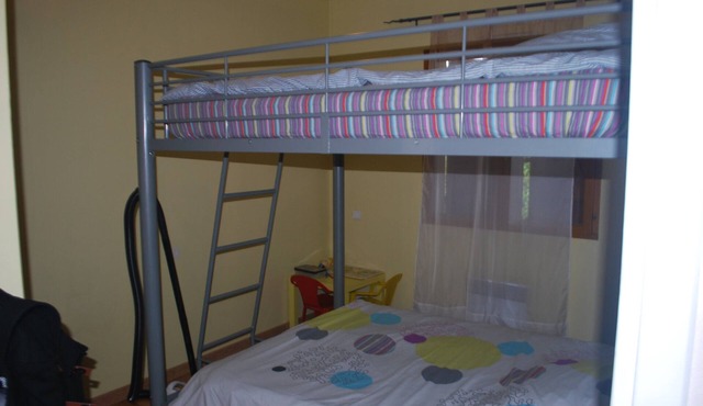 Villa with swimming pool on the edge of the forest and cycle path