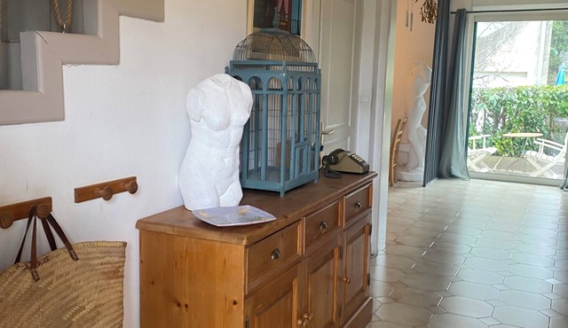 VILLA WITH SWIMMING POOL 15 MINUTES FROM THE SEA AND 15 MINUTES FROM THE CENTER OF MONTPELLIER