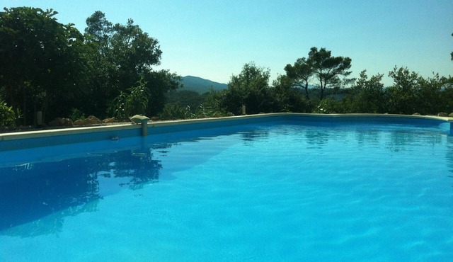 Villa with swimming pool, quiet location in Vidauban, 25km St Raphael, COTE D'AZUR