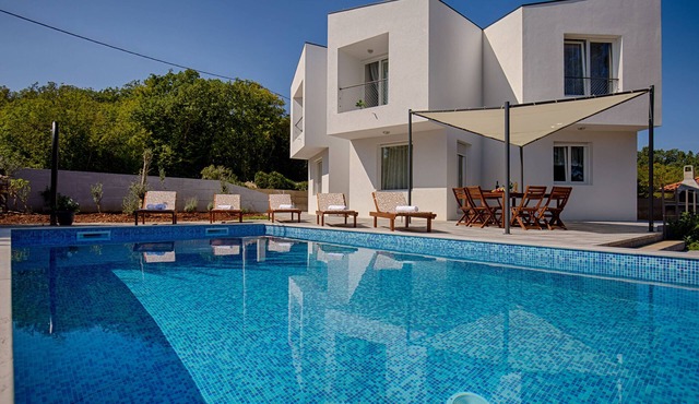 Villa with swimming pool in a quiet location- TRAVELER Reiseburo Krk ID 2180