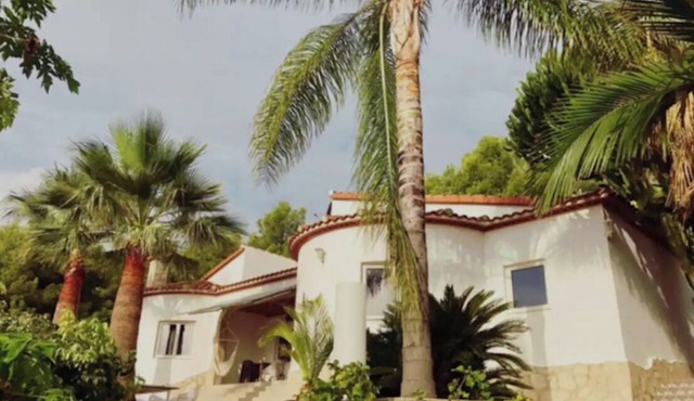 Villa with swimming pool and exceptional view