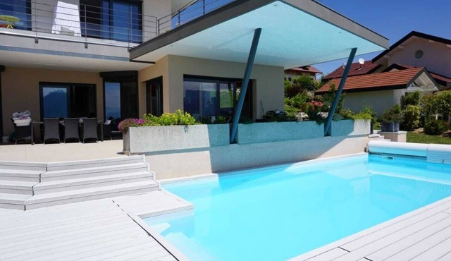 Villa with unique views of Annecy, lake and mountains near ski resorts