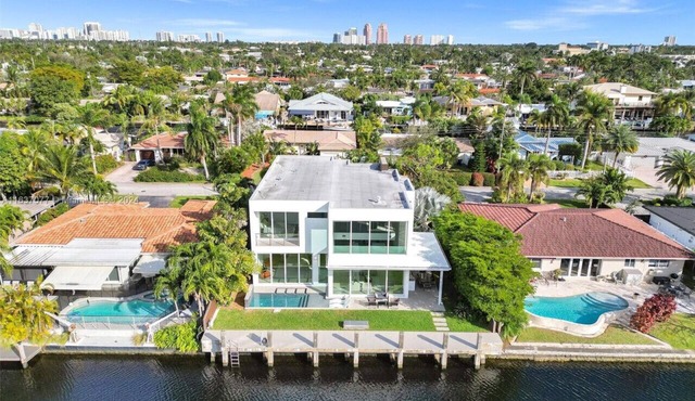 Villa Wren | Waterfront Modern Luxury in Wilton Manors