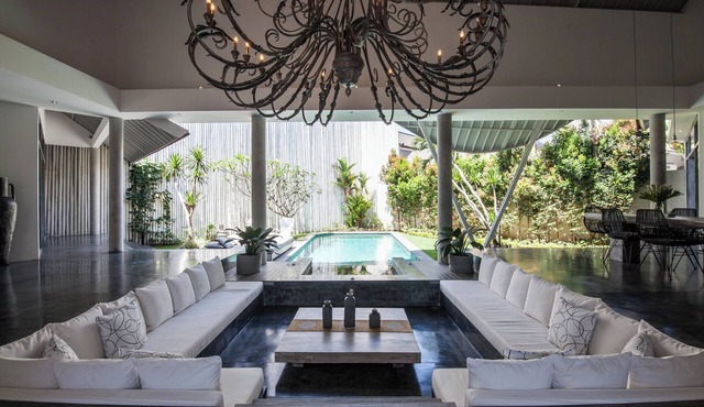 Villa Xaloc Bali by House of Winds - Stunning Bali Retreat next Canggu