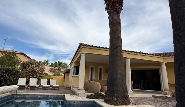 Villa Yoléa avec piscine privée au Grau du Roi – Vacances de rêve