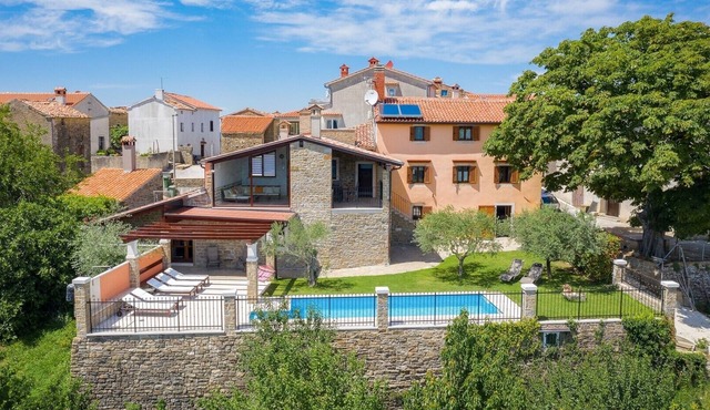Villa Zamask with Private Pool and Whirlpool