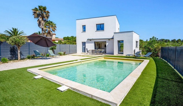 Villa Zephyr by Villa Plus