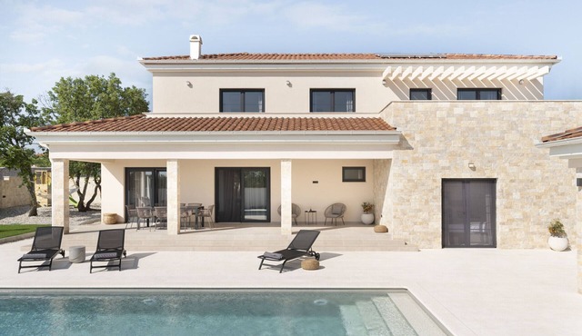Villa Zrinchi ZadarVillas