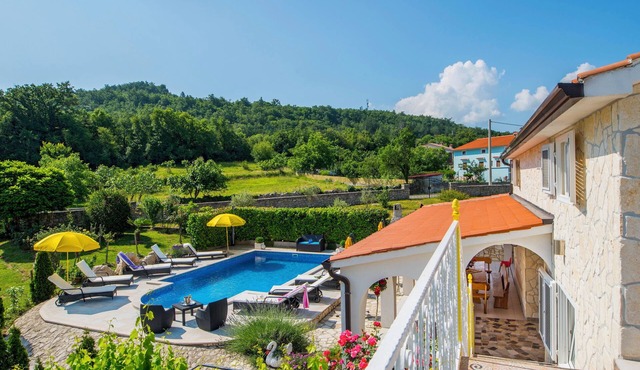 Villa zum Träumen mit Großem Pool
