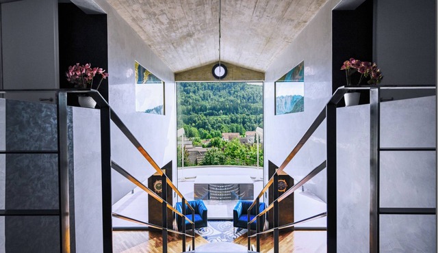 Villaexperience: Exclusive! 450m2, 5 bedrooms, 5 bathrooms, free parking spaces