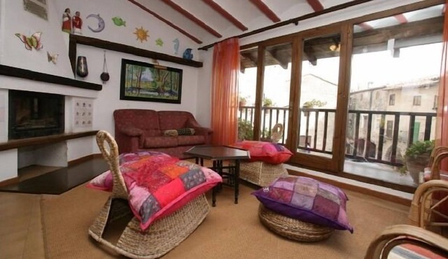 Village apartment for 12-14 people, in the historic-medieval center