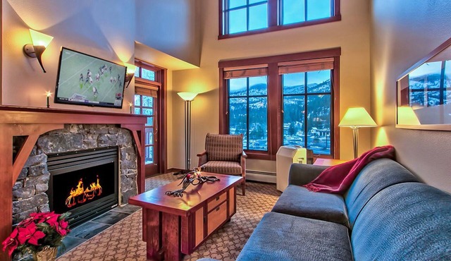 Village at Palisades, SlopeSide, Top Floor, Mtn Views, Bright w/Vaulted Ceilings