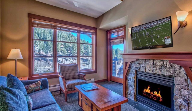 Village at Palisades, Ski-in/Ski-out, Top Fl, End Unit, Mtn Views, High Ceilings