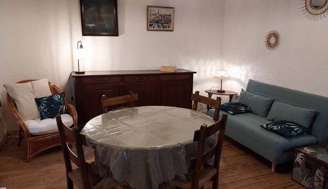 Village cottage with shops ideal for vacations or business stays