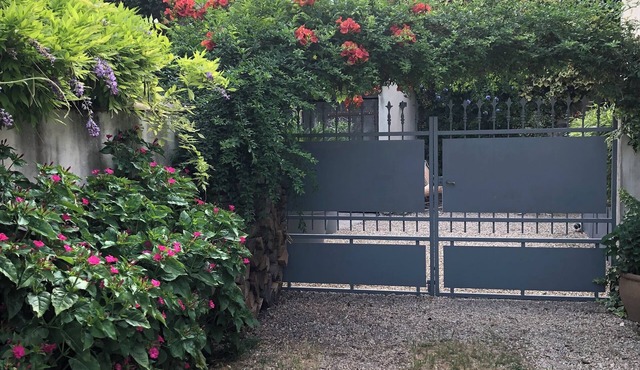 Village farmhouse near Avignon