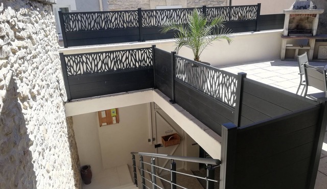 village house 6 people