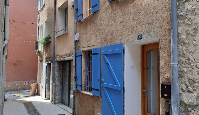 Village house with terrace in historic center