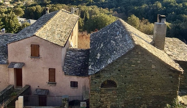 Village house 5 pers. between sea and mountain