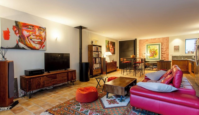 Village house, 98m2, 2 bedrooms, terrace, swimming pool, air-conditioned, private parking