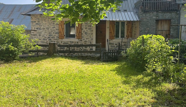 Village house in 04 with garden, very comfortable with many leisure activities