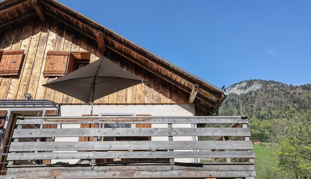 Village house in Entremont