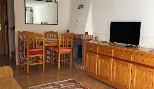 Village House in Sierra Engarcerán – Peaceful Retreat