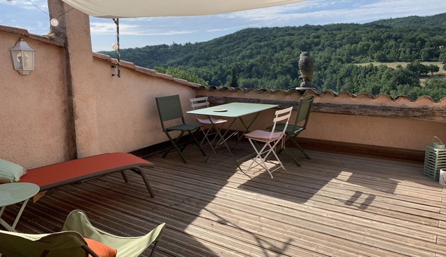 Village house in Provence with lovely 2-bedroom roof terrace