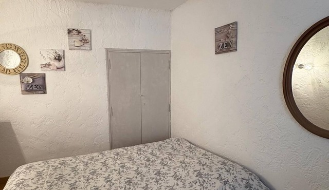 Village house in the heart of green Provence and Verdon animals welcome