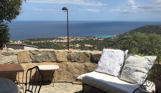 Village house - Monticello - panoramic sea view - terraces and patio