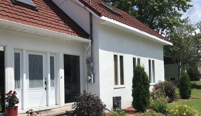 Village house, spa and heated swimming pool