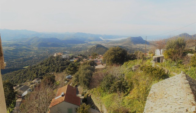 Village house with breathtaking views of the Gulf of Saint-Florent