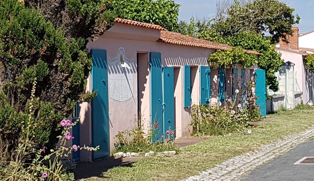 Village house with a large garden sleeps 10