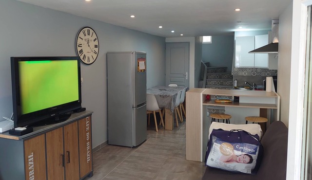 Village house with air conditioning 57 m2 + courtyard with barbecue