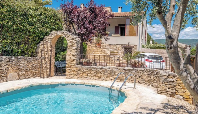 Village house with pool and views - 417 VIL