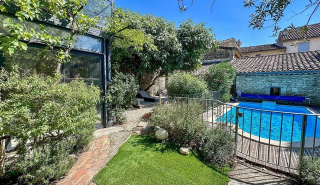 Village house with private pool, Grignan – Drôme Provençale