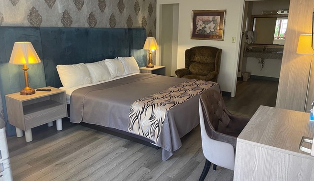 Village Inn of Hardy