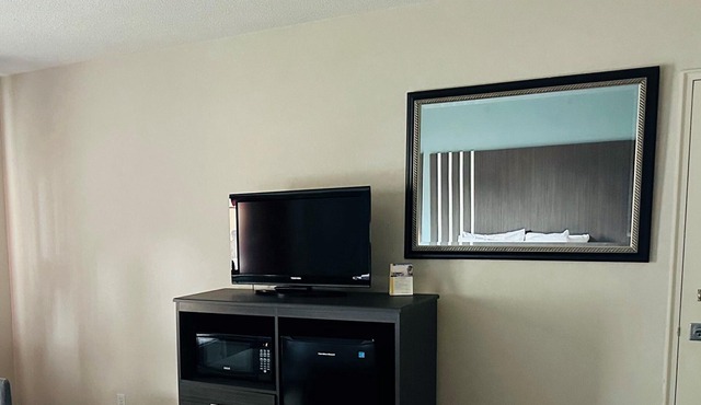 Village Inn & Suites