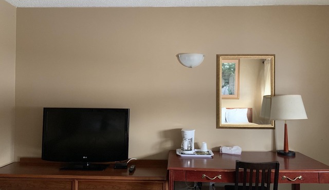 Village Inn & Suites