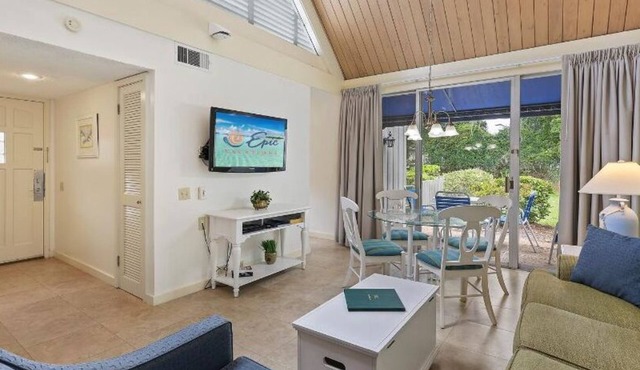 Village Large Studio in Palmetto Dunes. Great location, Close to the Beach